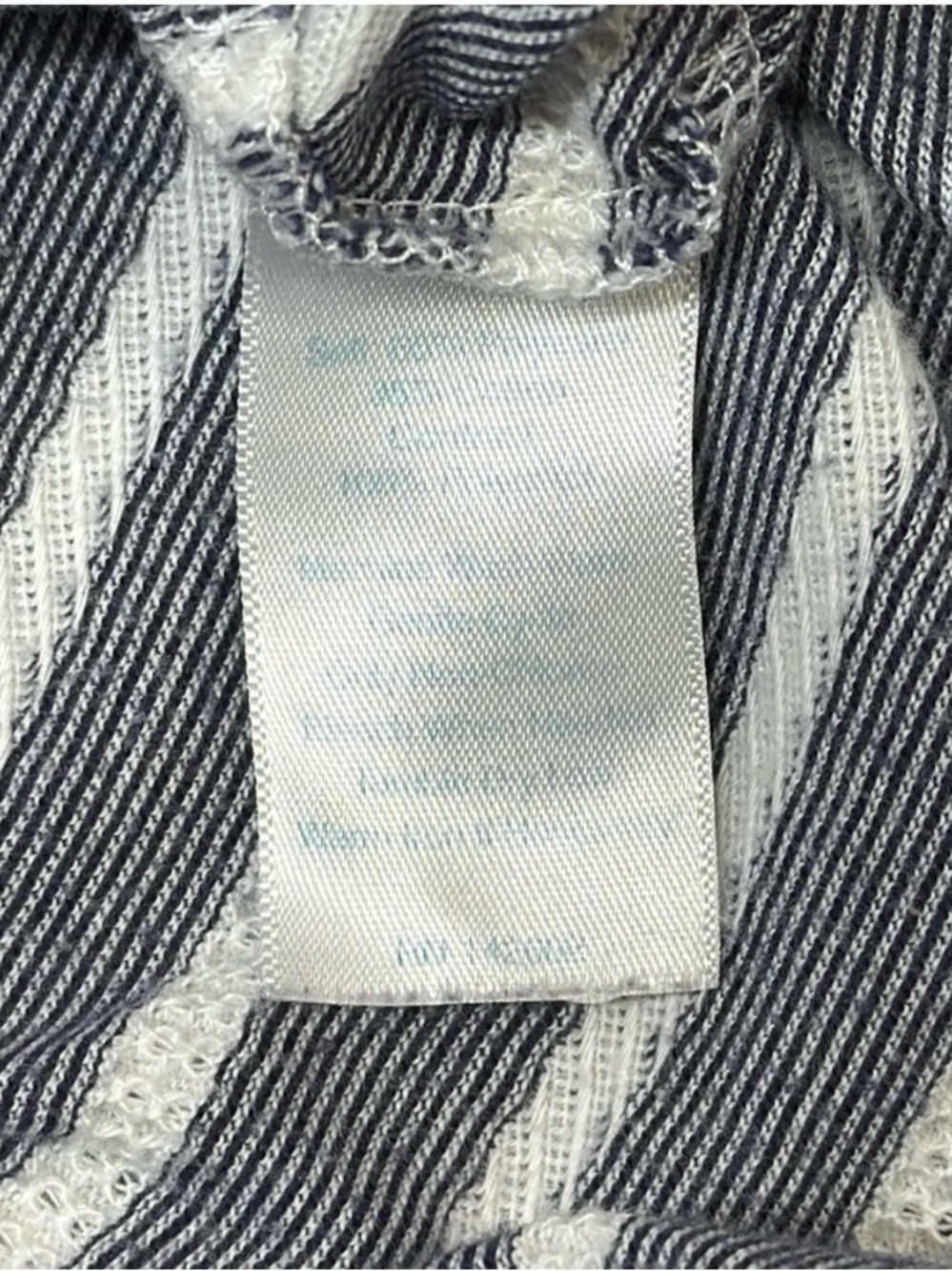 STS Sail to Sable Short Sleeve Zip Back Dress. Medium - Picture 8 of 8